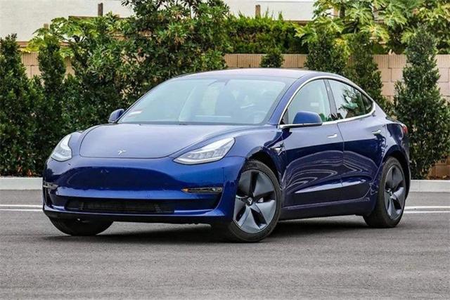 特斯拉入門車型即將解密 成本降一半，或售17萬，開啟汽車出租新模式